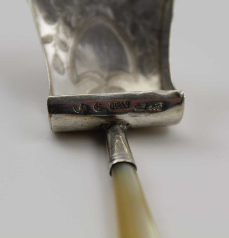 WILLIAM PUGH A GEORGE III SILVER CADDY SPOON of shovel form, with mother-of-pearl handle, Birmingham - Image 4 of 4