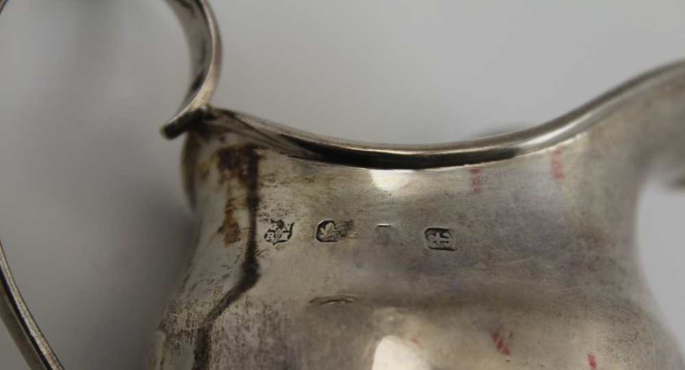 HENRY WILLIAMSON LTD AN EDWARDIAN TWO-HANDLED SUGAR BOWL, Birmingham 1906, of plain Georgian design, - Image 5 of 5