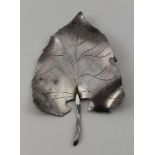 AN ANTON MICHELSEN GERTRUD ENGEL SILVER BROOCH OF LEAF DESIGN, stamped marks to reverse include, '