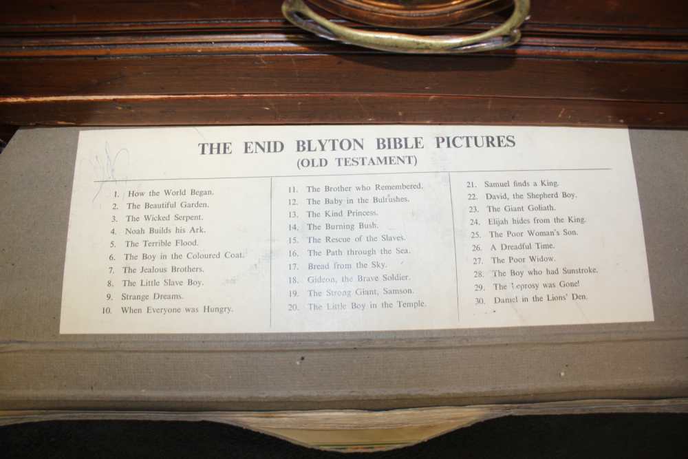 TWO FOLIOS CONTAINING ENID BLYTON BIBLE PICTURES, one for the Old Testament and one for the New - Image 4 of 6