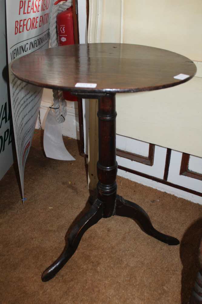 A 19TH CENTURY CIRCULAR TOPPED TABLE on canon barrel turned column and three downswept legs