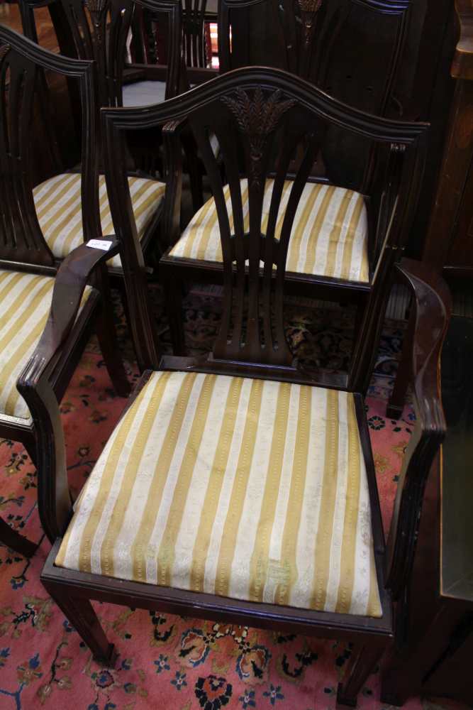 A REPRODUCTION SET OF EIGHT WHEATSHEAF BACK MAHOGANY COLOURED DINING CHAIRS, six singles, two - Image 2 of 4