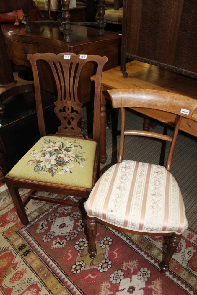 A WILLIAM IV DOUBLE BAR BACK SINGLE CHAIR with well carved legs, together with a Hepplewhite country