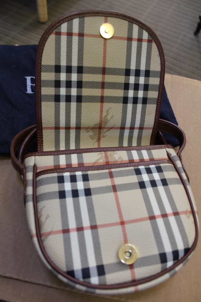 A BAGGED BURBERRY'S CASSANA LADY'S BAG - Image 2 of 2