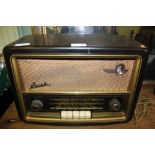 A RETRO MID-CENTURY BUSH BRANDED RADIO