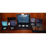 A GOOD COLLECTION OF COMMEMORATIVE SILVER PROOF COINS in original boxes with certificates,