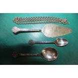 THREE LATE 1960s HALLMARKED SILVER CELTIC HANDLED SERVING ITEMS together with a long chain link