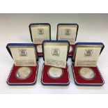 Five Royal Mint 1977 Silver Jubilee silver proof crown coins, with certificates of authenticity.