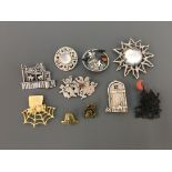 Eight Jonette Jewelry Company Halloween pin brooches, with two pin badges, including ghosts, haunted