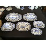 Selection of blue and white English porcelain with Chinoiserie designs including chargers, plates,