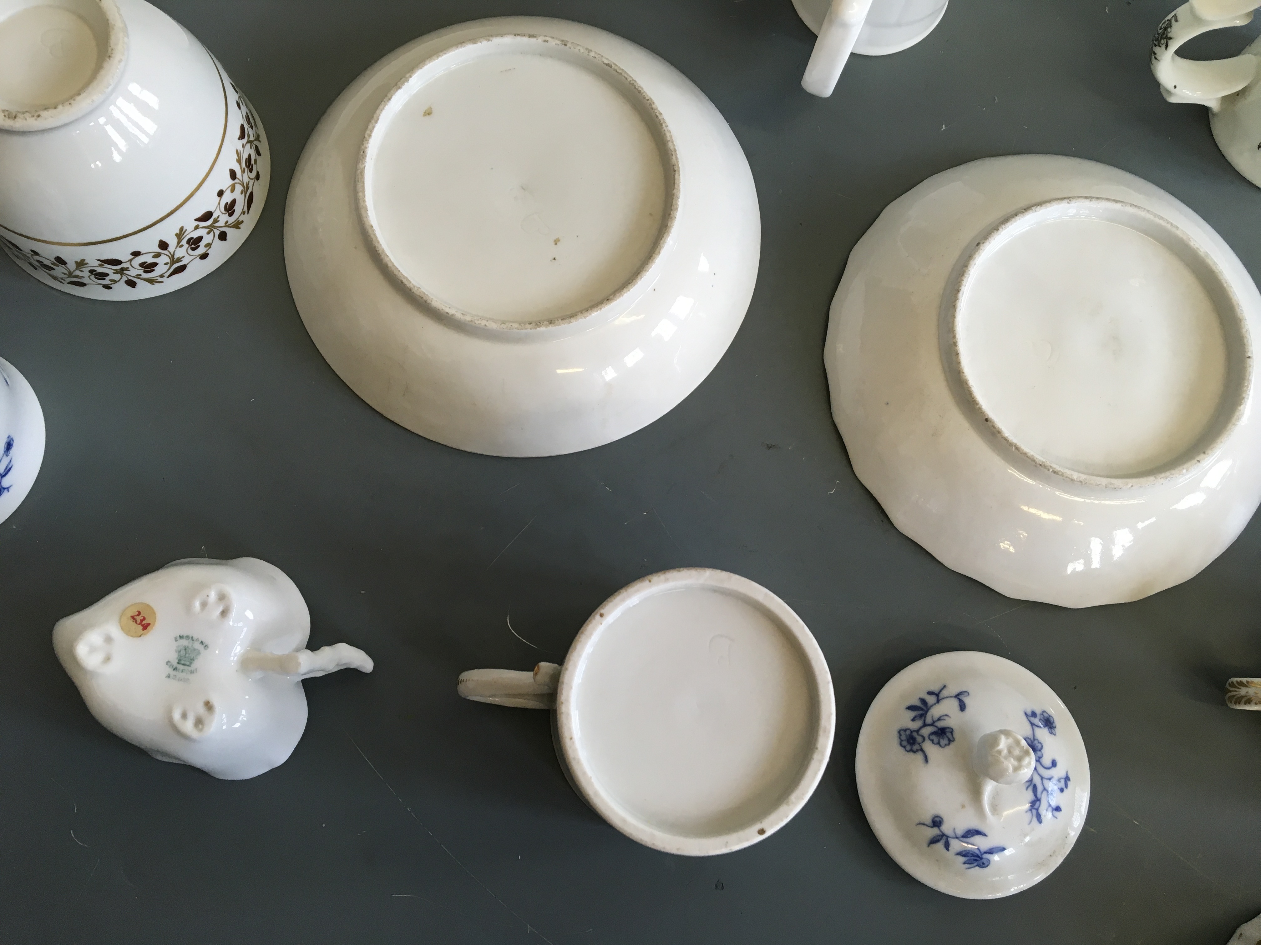 A small collection of English porcelain 18th/19th and 20th century including Worcester mask jugs, - Image 3 of 7