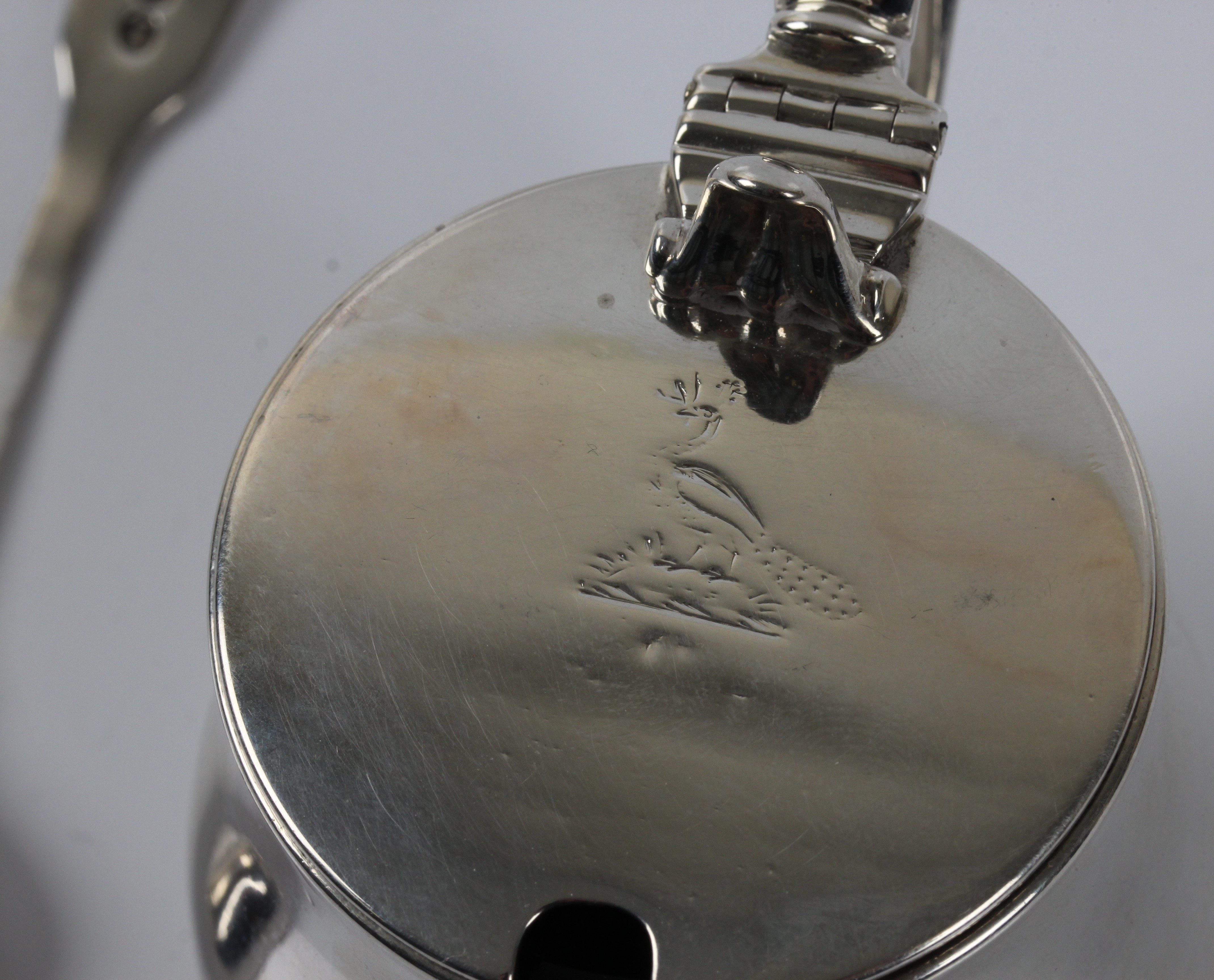 A Victorian silver mustard pot with marks for Birmingham 1863 Elkington & Co - Image 6 of 6