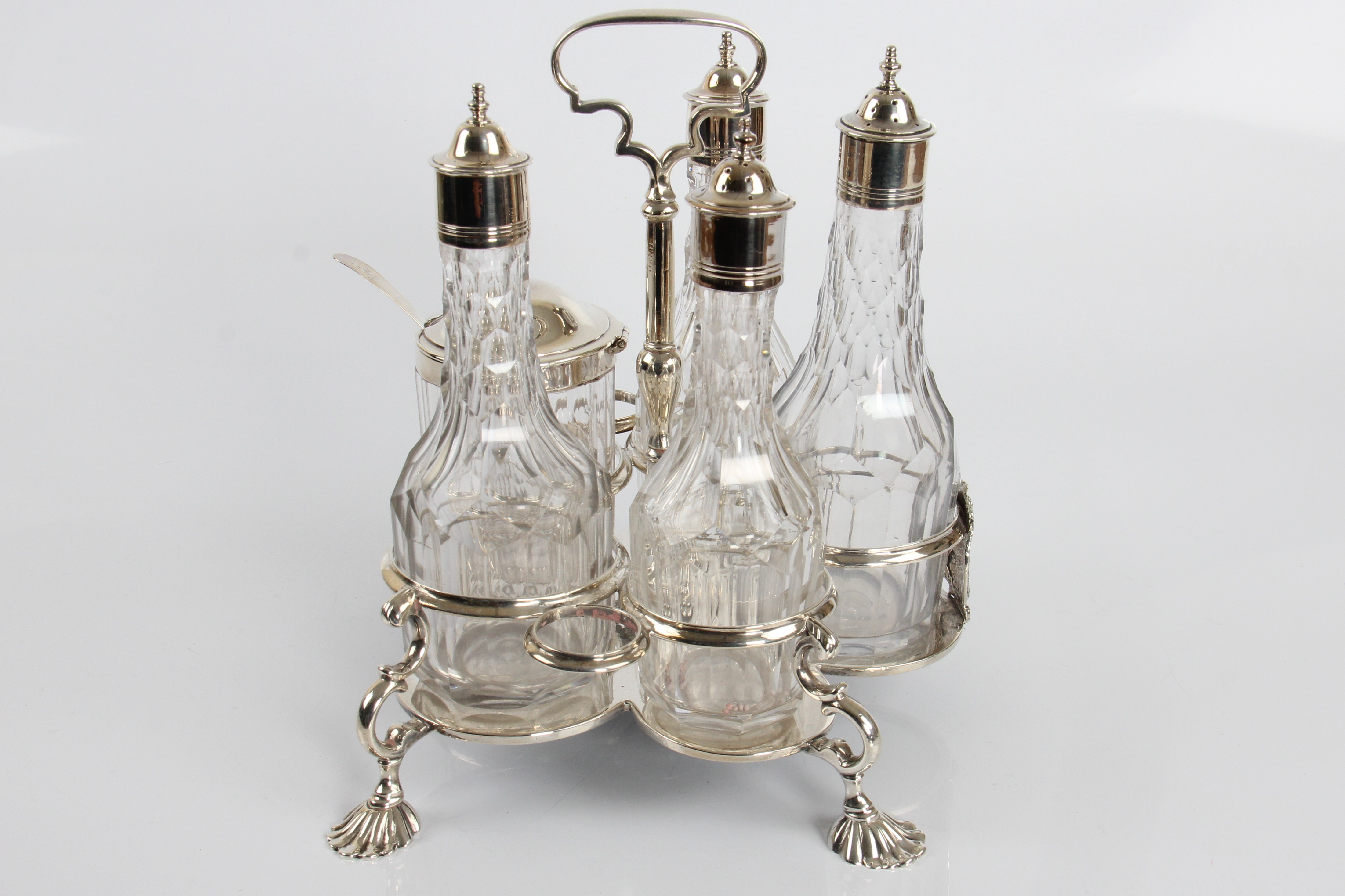 A George II glass and silver 5 bottle sauce/cruet set - Image 3 of 5