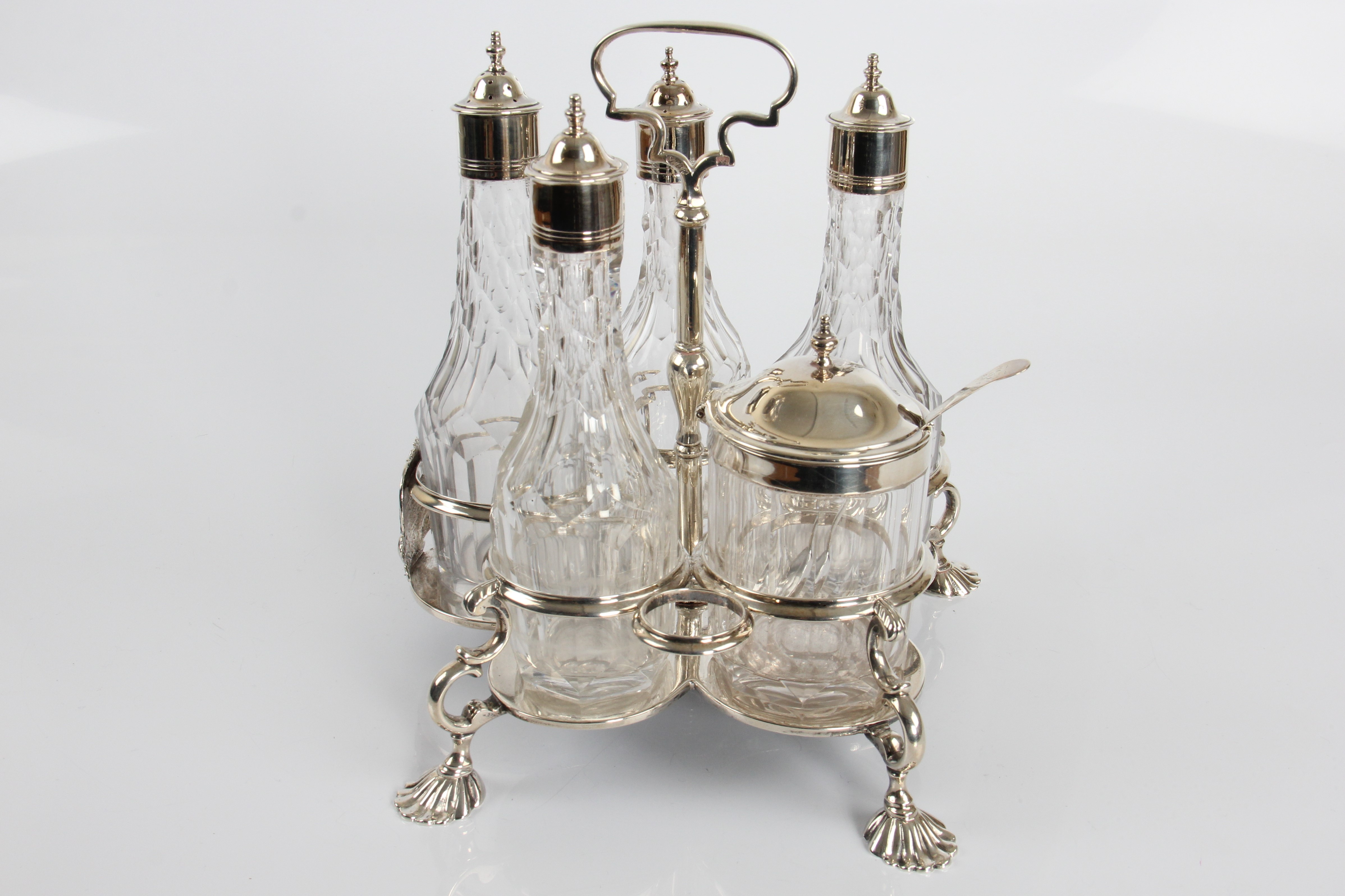A George II glass and silver 5 bottle sauce/cruet set - Image 4 of 5
