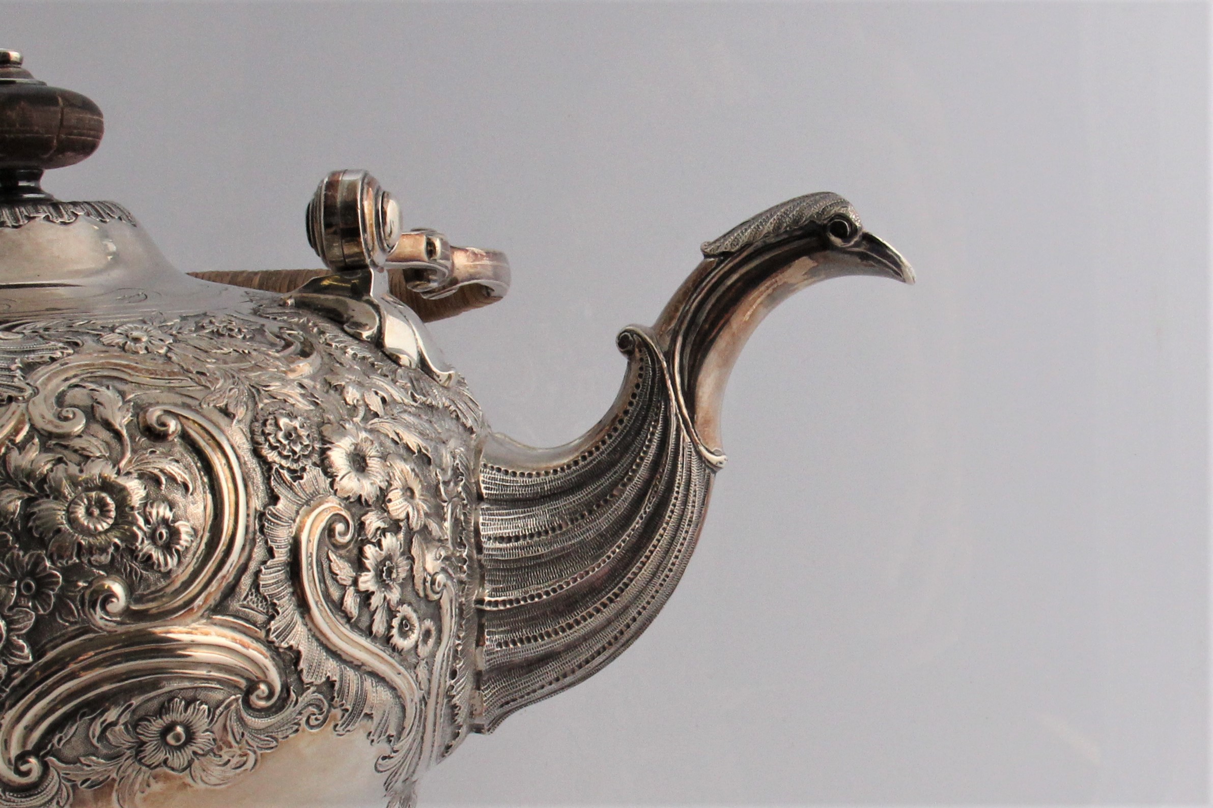 A George II silver kettle - Image 7 of 9