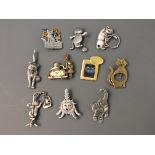 Nineteen Jonette Jewelry cat and mouse pin brooches and a pendant. Online viewing and bidding