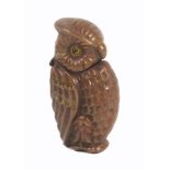 A brass novelty vesta case, in the form of an owl, glass eyes, 5cm.Ê