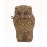 A brass novelty vesta case, in the form of an owl, catch defective and lacking eyes, 6cm.Ê