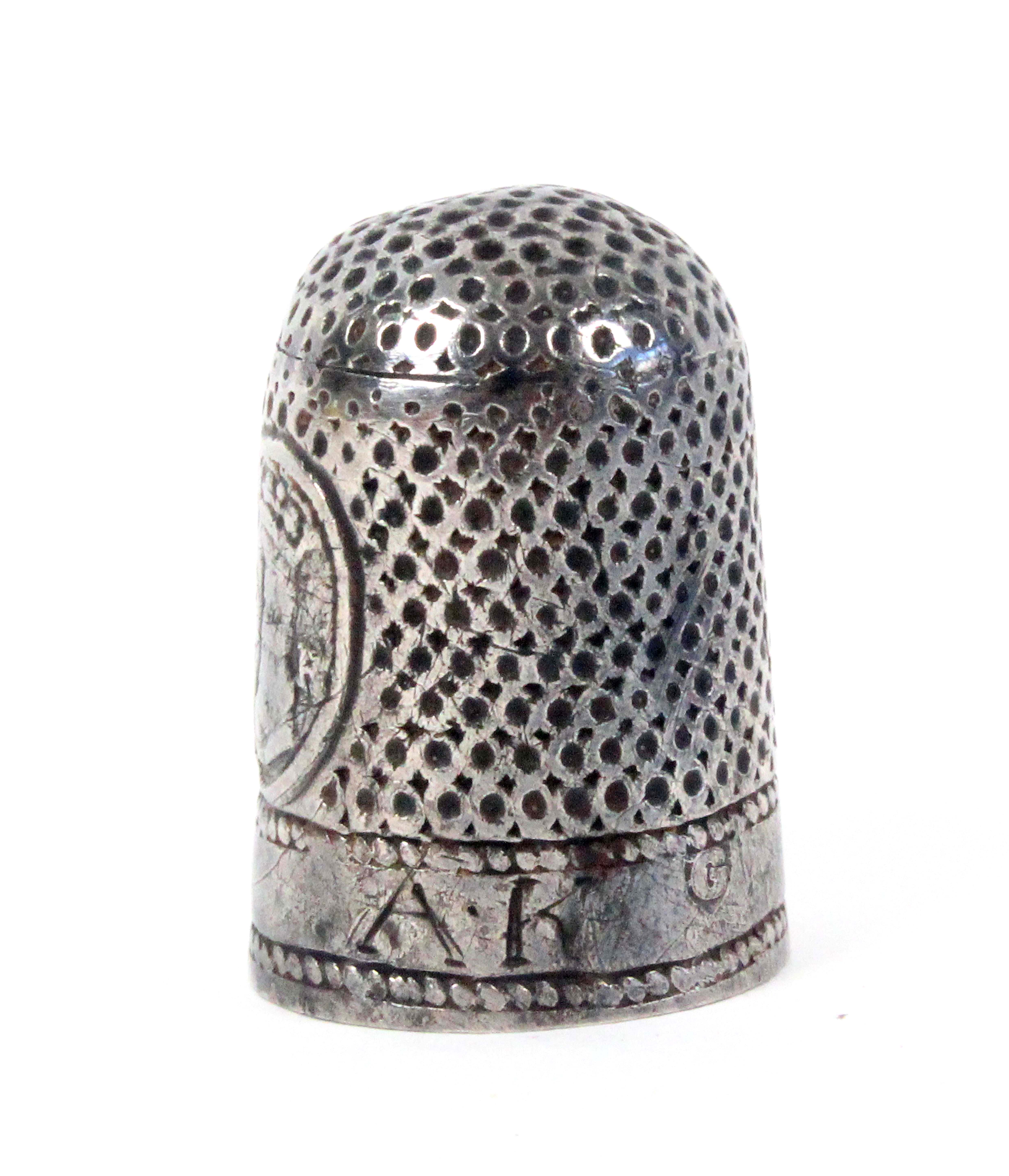 A rare Charles II commemorative silver thimble, with two oval panels, one depicting a wedding bust - Image 3 of 3