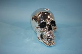 A silver skull