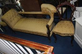 An Edwardian mahogany chaise and pair of matching single chairs