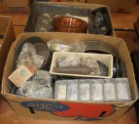 Two boxes of kitchenalia