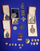 Tray of assorted including silver medallions