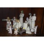 Collection of Willow Tree figures (10)