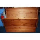 Double pine sleigh bed
