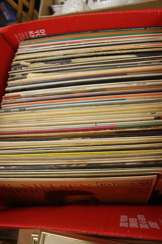 A box of vinyl records, Beethoven etc. - Image 2 of 2