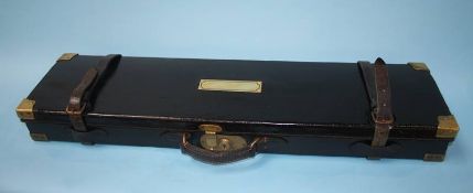 A leather gun carrying case