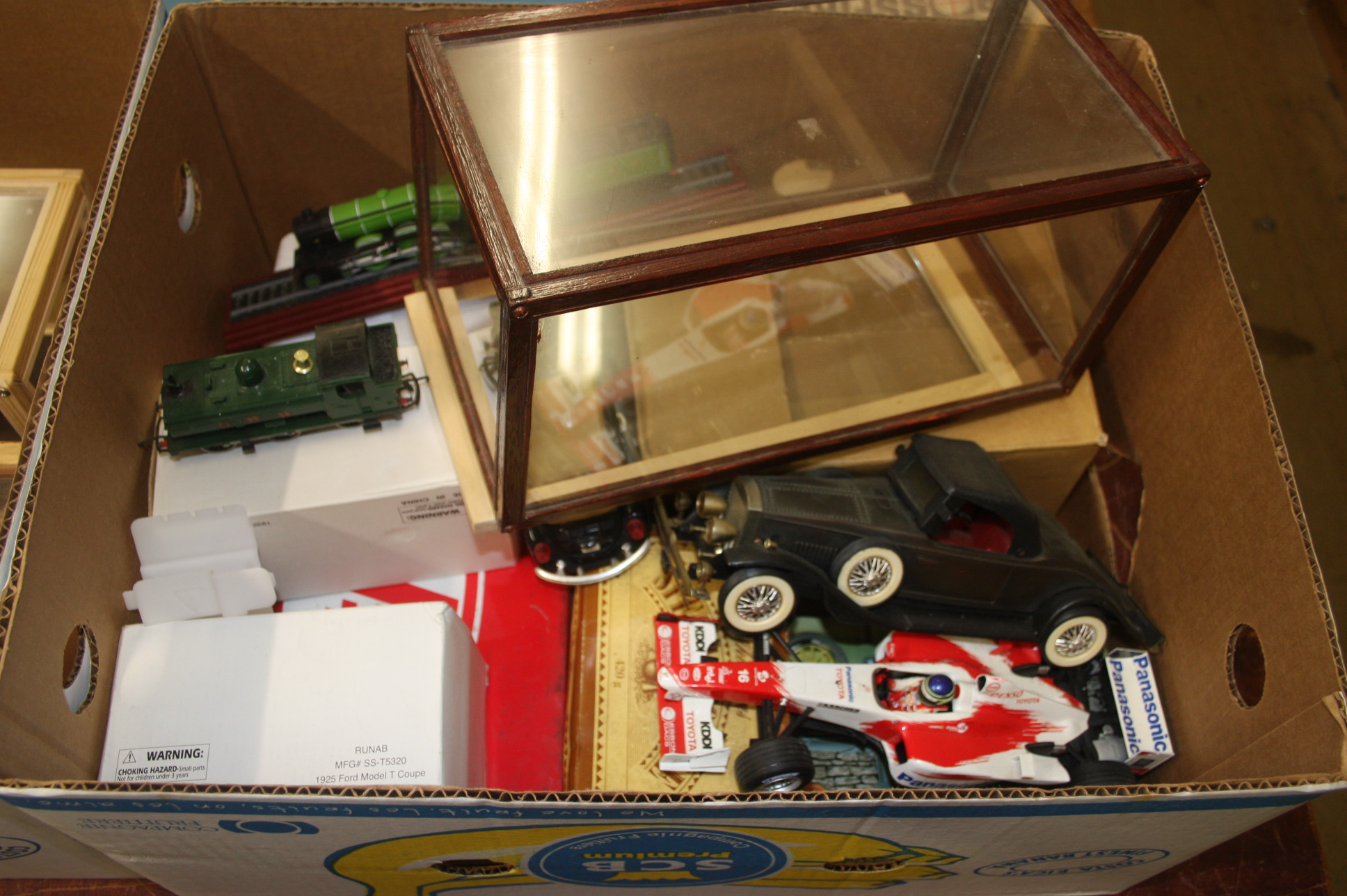 Quantity of Die Cast toy cars including cigarette cards etc. - Image 3 of 3