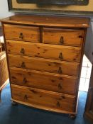 Pine chest of drawers