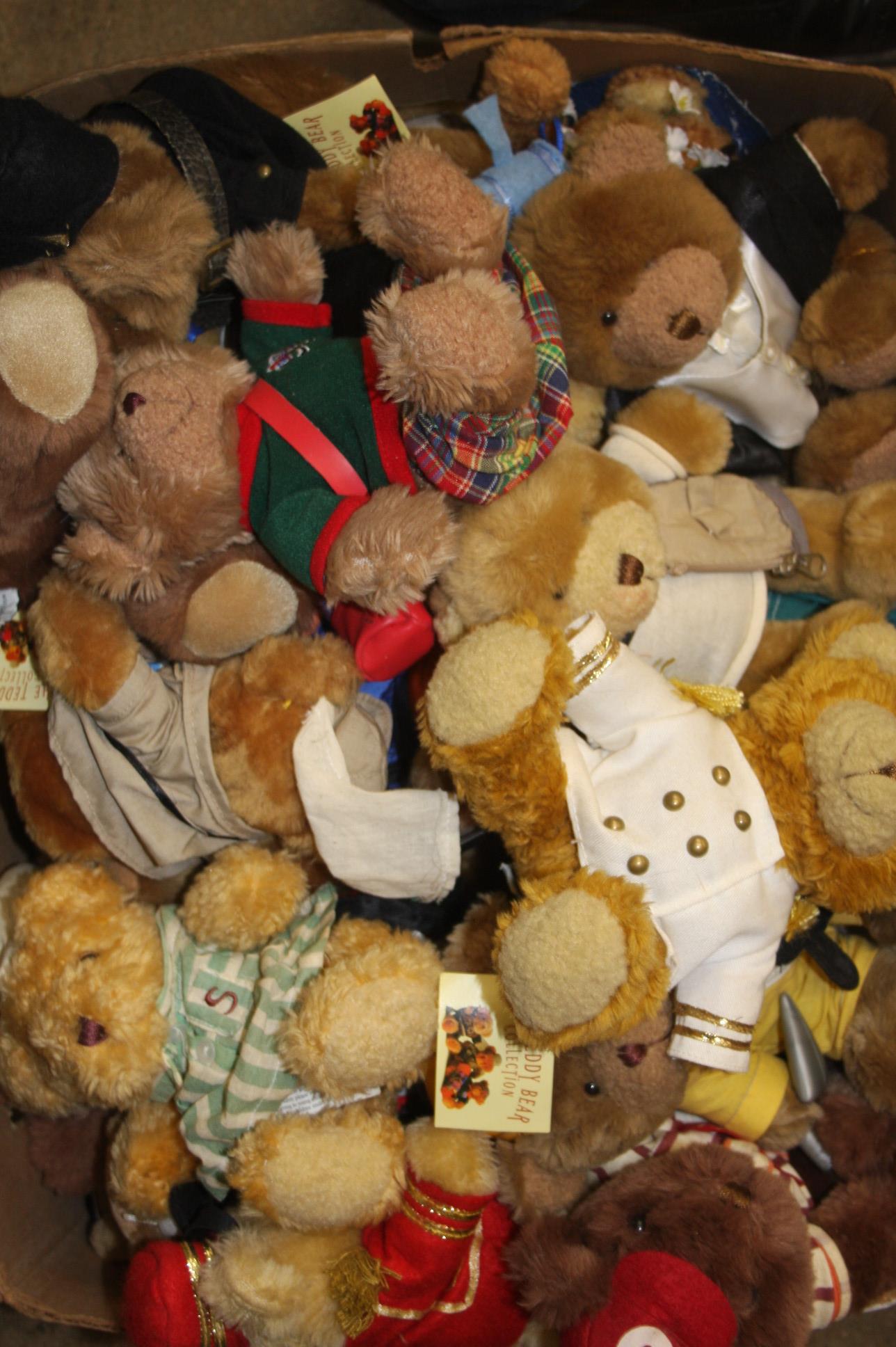 Quantity of teddy bears - Image 2 of 4