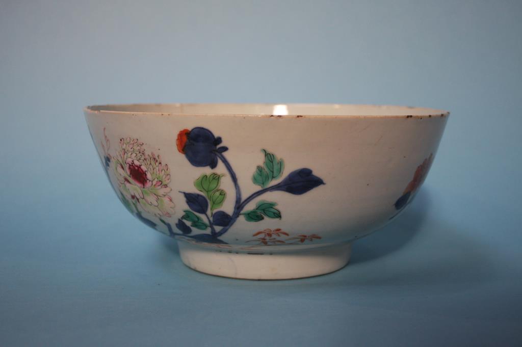 A Chinese circular bowl, 24cm diameter