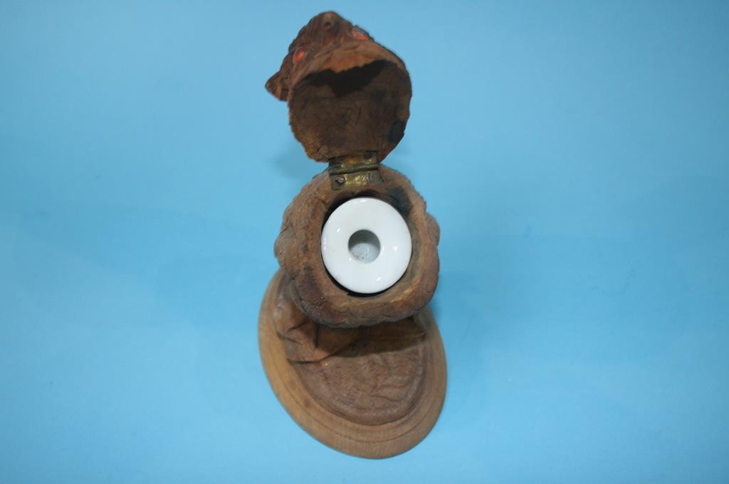 A carved wood owl inkwell - Image 2 of 2