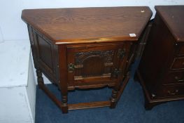 An oak 'Old Charm' side table