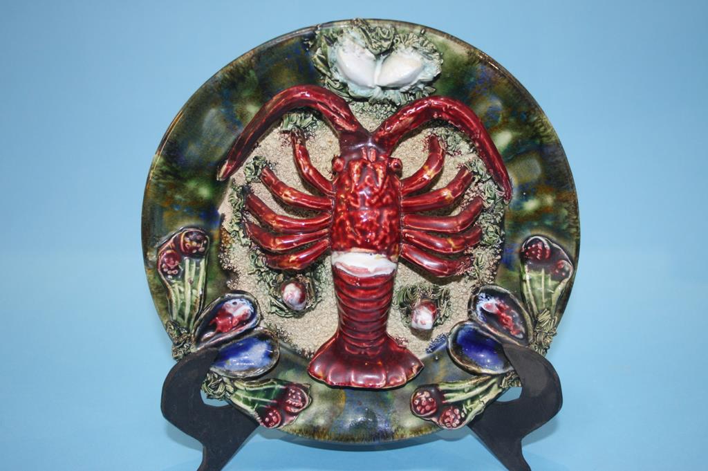Two Roque Gaeras Obidos Palissy style plates, one decorated with a crab, the other with a lobster - Image 4 of 6