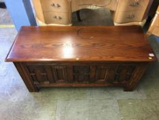 An oak blanket box