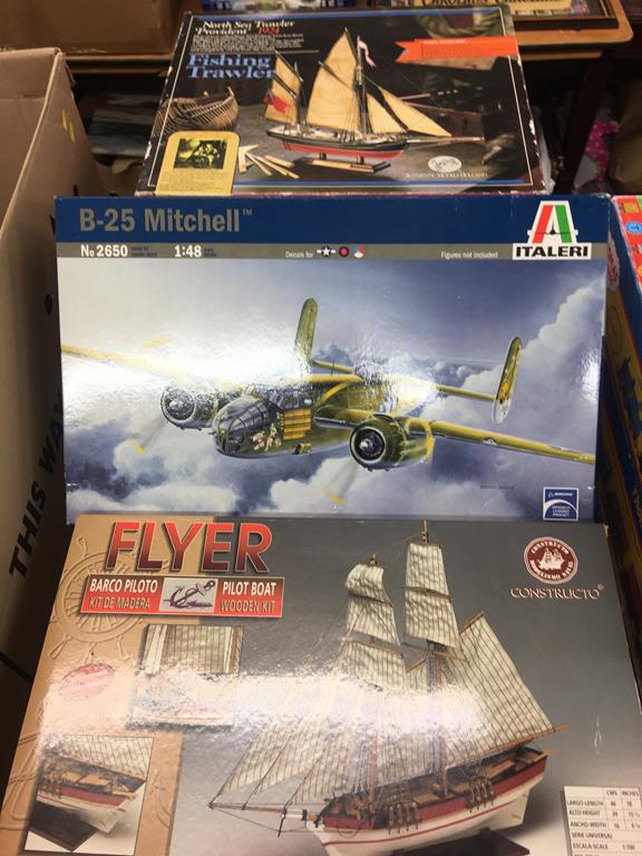 A collection of model kits including Revell, Italeri etc. - Image 2 of 6