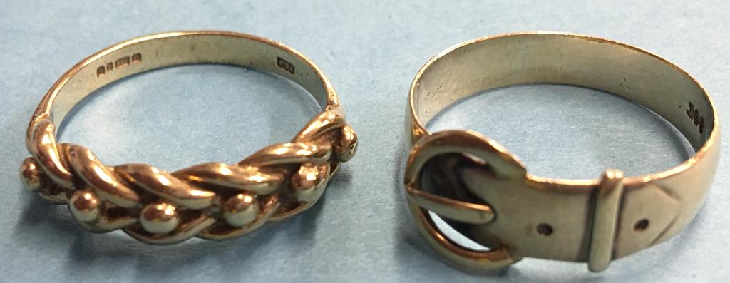 Two 9ct gold rings, 5.9g