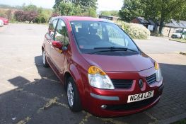 A Renault Modus Dynamique 16v 1400 petrol, 76, 110 miles. 54 reg