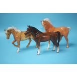 Three Beswick horses