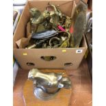 Assorted brassware