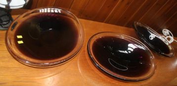 Three Ronald Stennet-Wilson style Wedgwood glass bowls