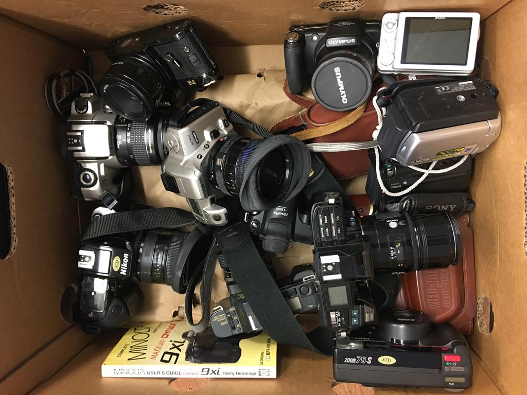 Quantity of cameras and accessories - Image 3 of 4