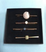 Four 9ct brooches set with opals etc., 10.6g