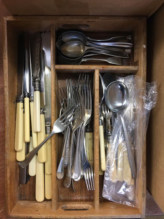 Assorted silver plate and cutlery in three boxes - Image 3 of 4