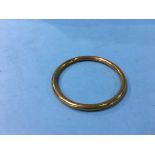 A 9ct gold bangle, 6.3g