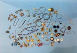 Large quantity of costume jewellery